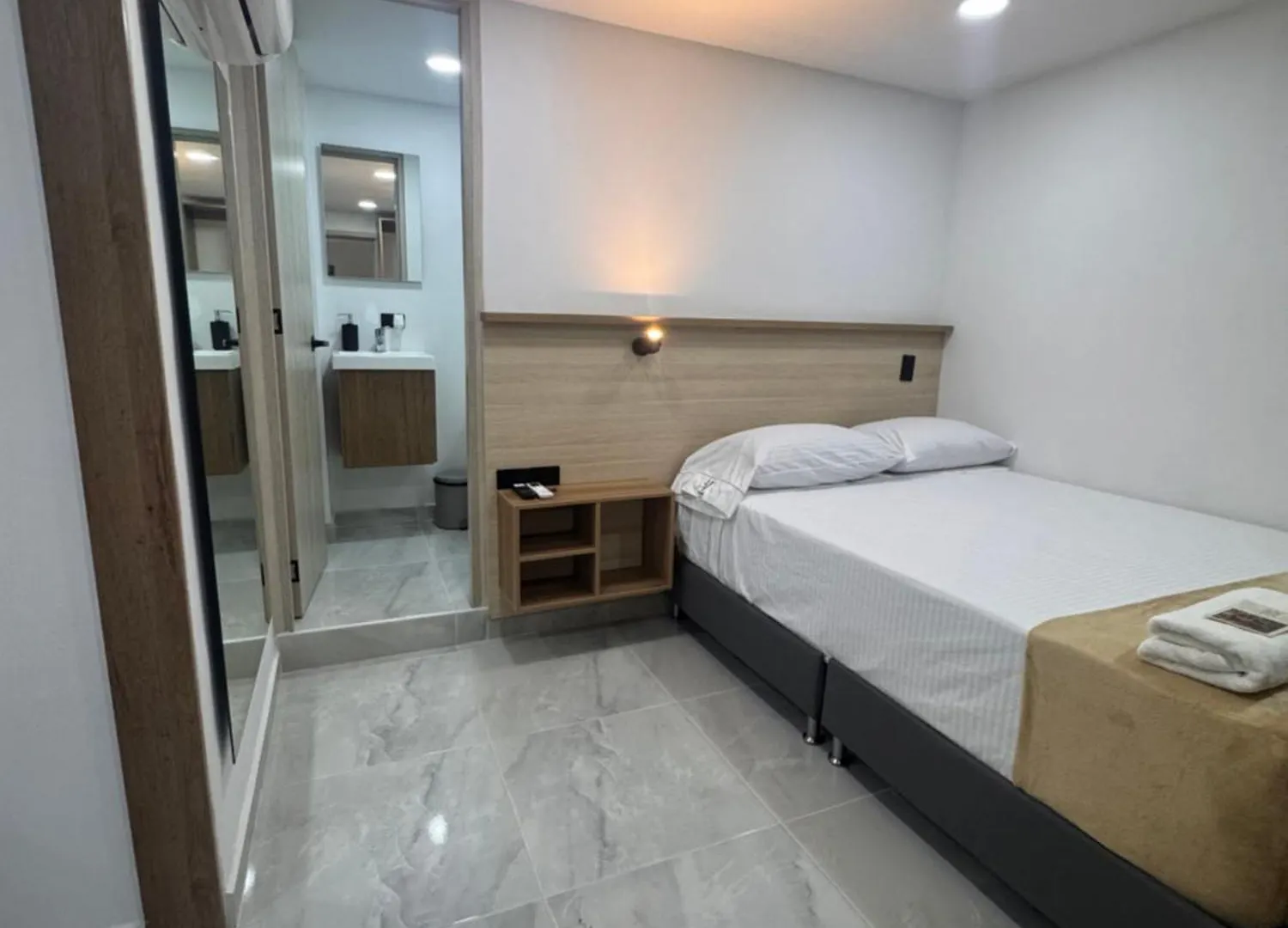 מדיין Vida Hostel מלון