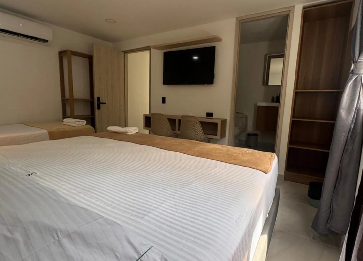 מלון מדיין Vida Hostel