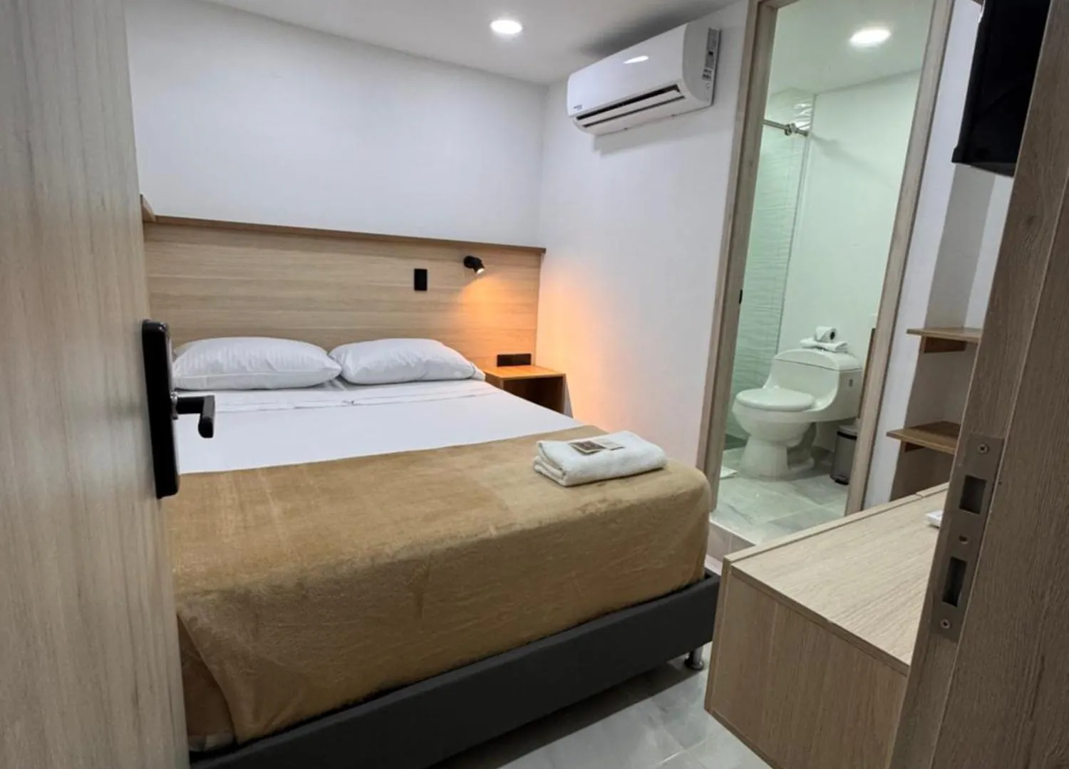 מדיין Vida Hostel מלון