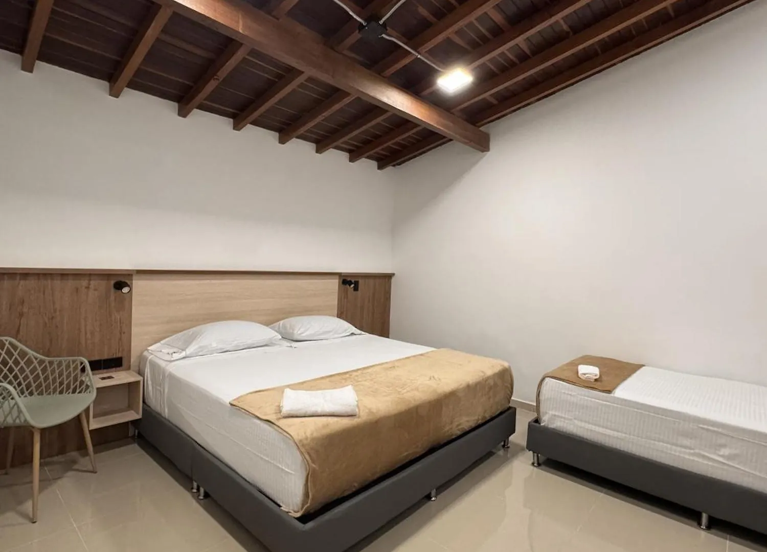 מלון מדיין Vida Hostel קולומביה