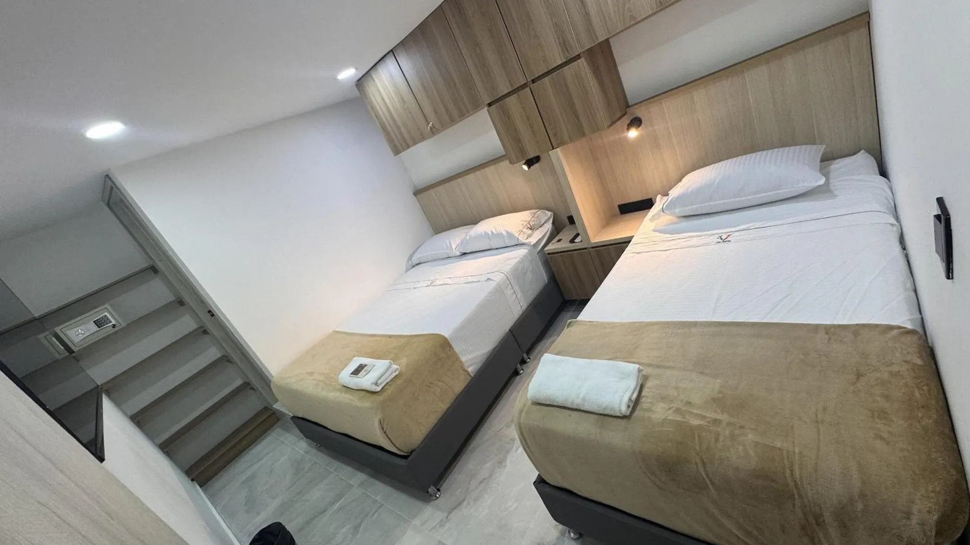 מלון מדיין Vida Hostel