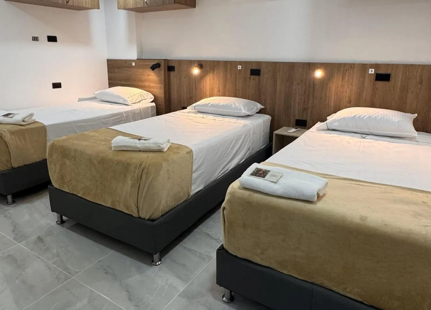 מדיין Vida Hostel