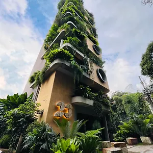 5* Hotel 23